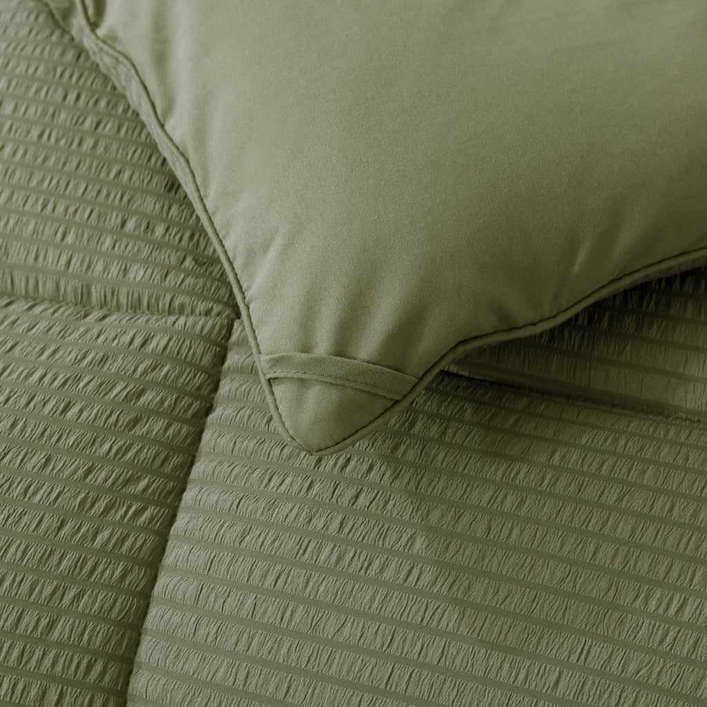 All-Season Down Alternative Comforter
